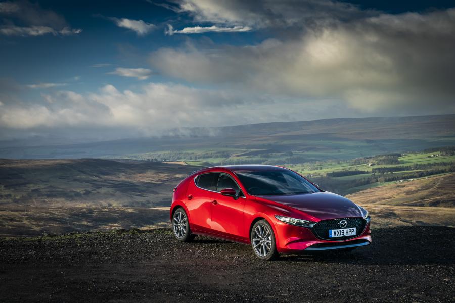  Mazda3 Skyactiv-G Sport Lux Hatchback 2019 года  (UK) (фото 15 из 91)